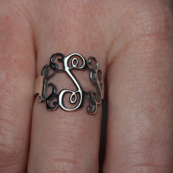 Sterling Silver initial ring - Picture 3 of 5
